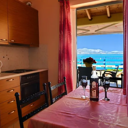 Akrogiali Apartman *