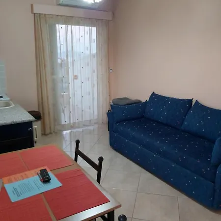 阿卡洛吉尔亚里酒店 * Míloi