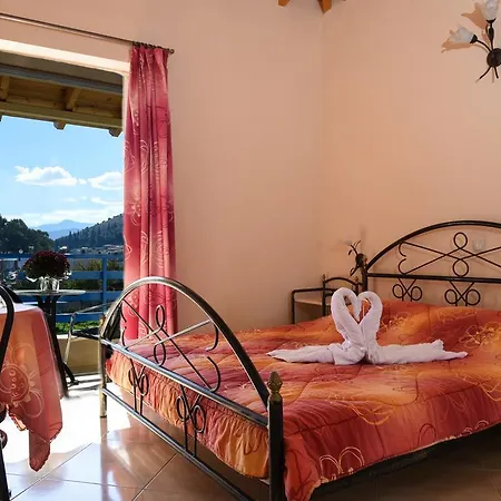 阿卡洛吉尔亚里酒店 Míloi